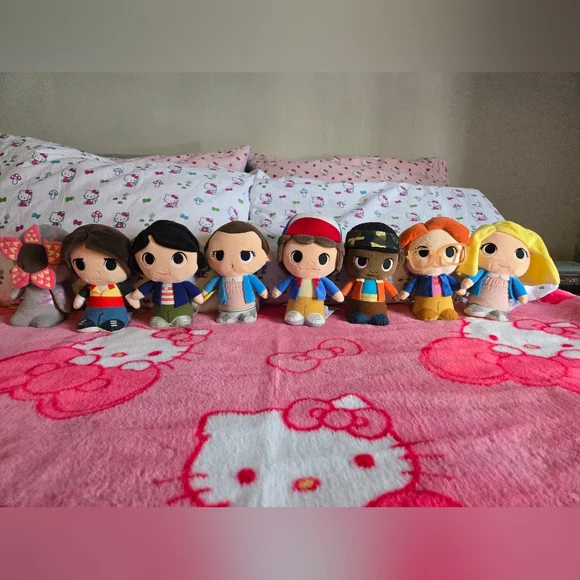 Strangers Things - Collectable Stuffies! 🖤 - Picture 2 of 5